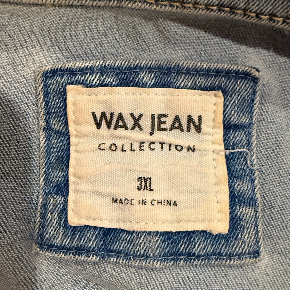 *PRE-OWNED* Wax Jean Women's 3X Light Blue Distressed Denim Jacket - Picture 7 of 8